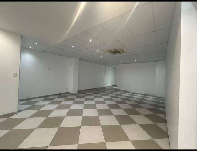 112M² RETAIL TO LET IN CLAREMONT